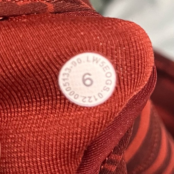 Lululemon Wunder Train Contour Fit Tight 25" Lululemon Ombre Red Multi - size 6 - Picture 10 of 10
